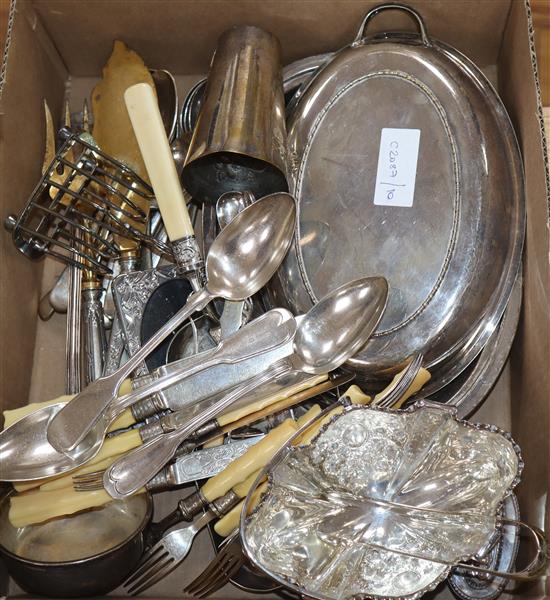 A quantity of plated wares